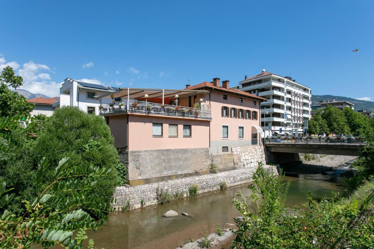 Appartamento Grande Al Ponte. Situato Vicino All'Ospedale, Al Parco E Al Centro Citta Тренто Екстер'єр фото
